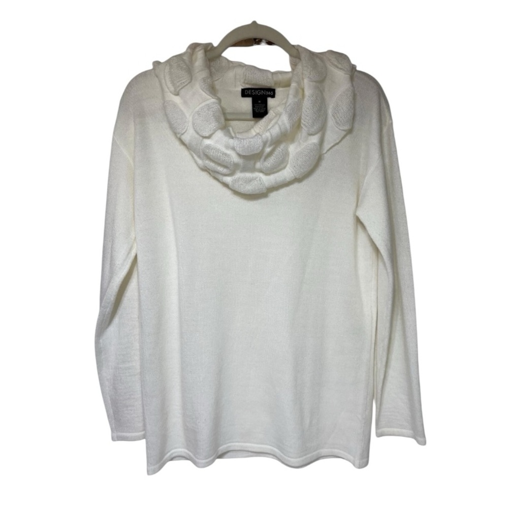 Design365 Long Sleeve Cream Color Women's Medium Cowl‎ Neck Sweater